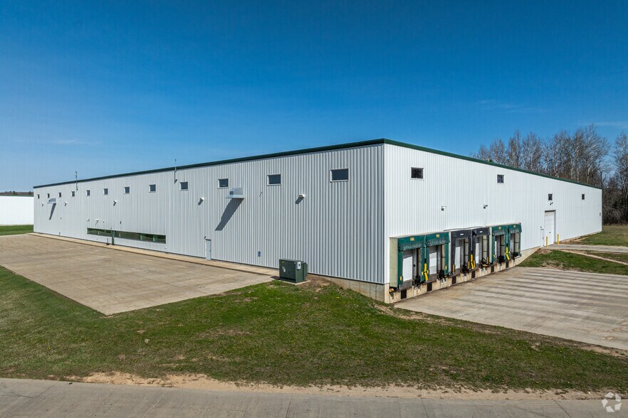 More Photos Of 1060 Commerce Dr, Farwell Manufacturing For Lease