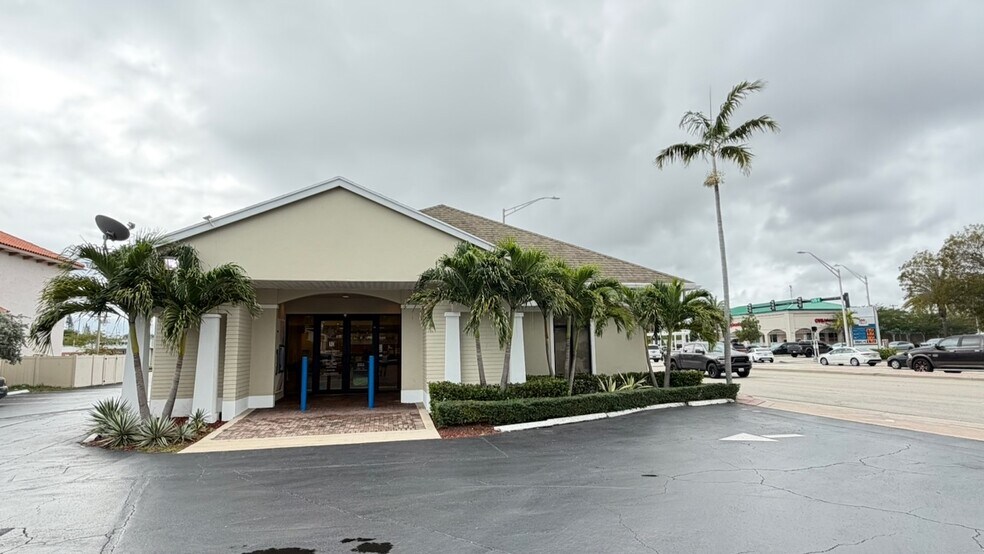 More Photos Of 10 N Federal Hwy, Pompano Beach Freestanding For Lease