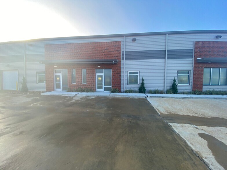 More Photos Of 11950 Barker Cypress Rd, Cypress Unknown For Lease