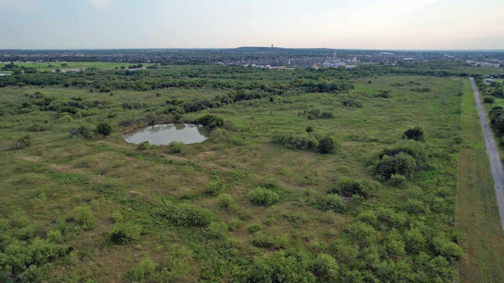 More Photos Of 1565 SW Hulen St, Burleson Land For Sale