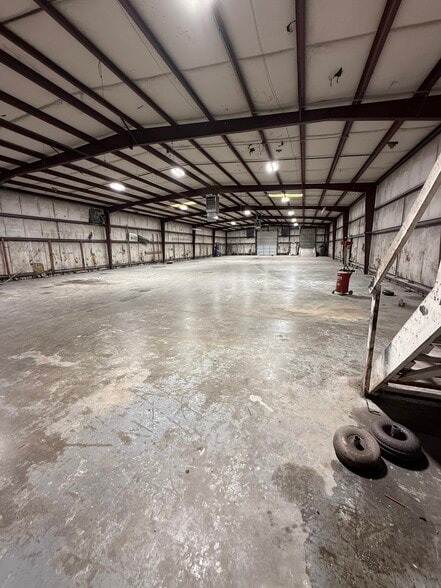 More Photos Of 4640 Damascus Rd, Memphis Warehouse For Lease