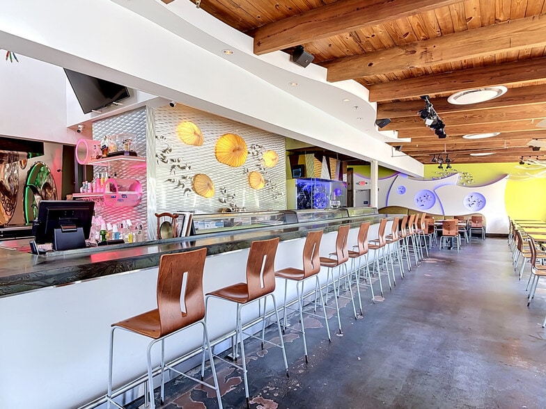 More Photos Of 220 N Williamson Blvd, Ormond Beach Restaurant For Sale