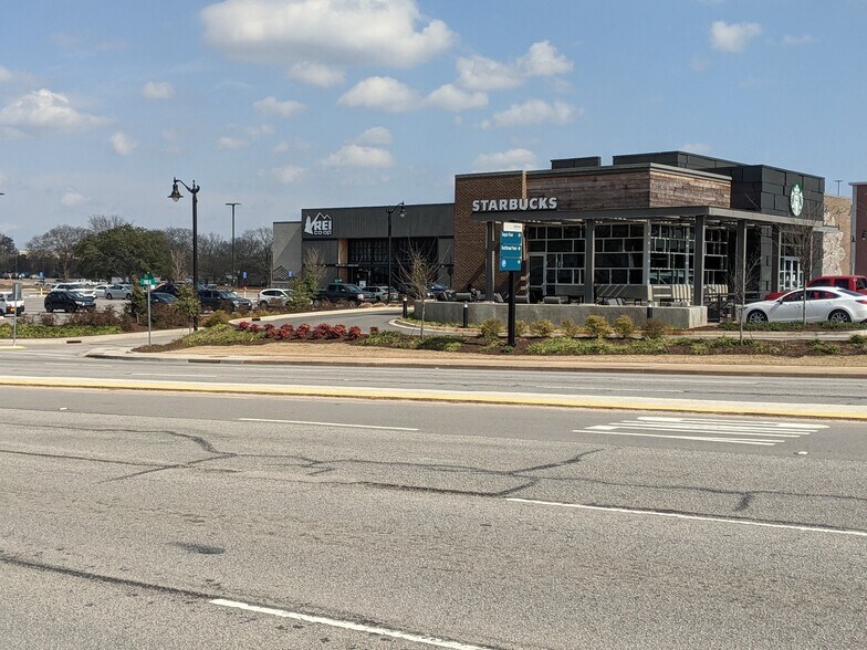 More Photos Of 2221 Bull St, Columbia Medical For Sale