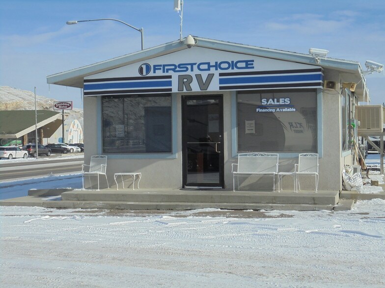 More Photos Of 1251 Dewar Dr, Rock Springs Auto Dealership For Sale