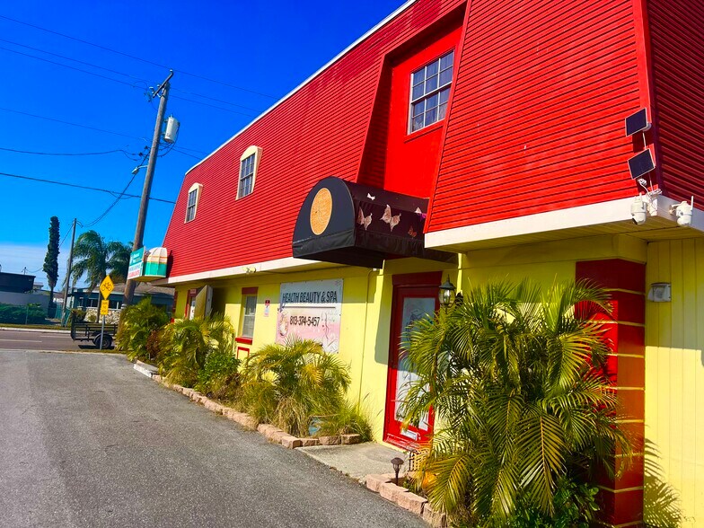 More Photos Of 5519 Hanley Rd, Tampa Storefront Retail Office For Sale