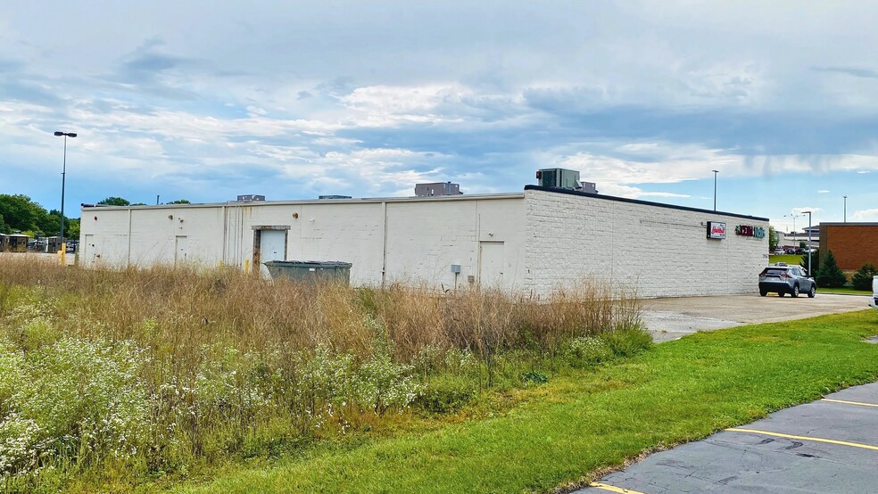More Photos Of 2935-2955 New Pinery Rd, Portage Unknown For Lease