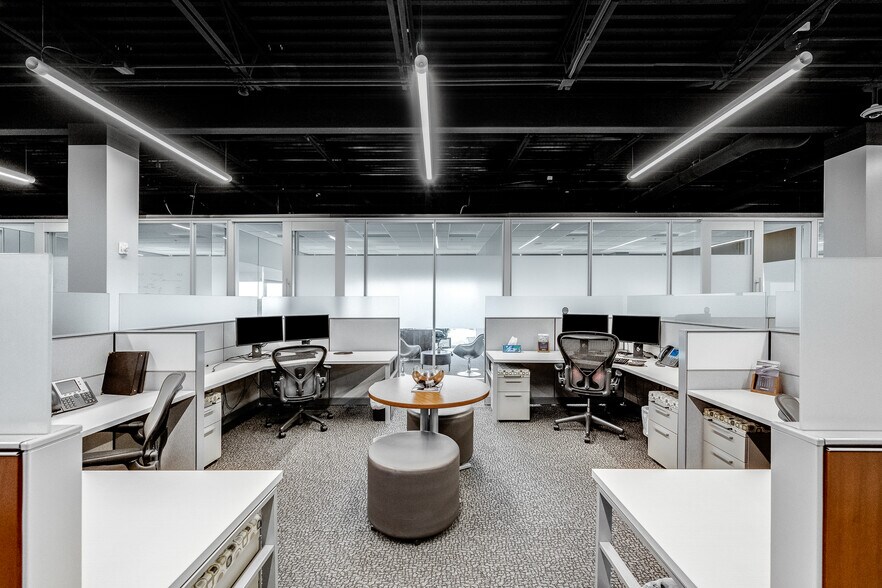 More Photos Of 1050 Satcom Ln, Melbourne Office For Sale