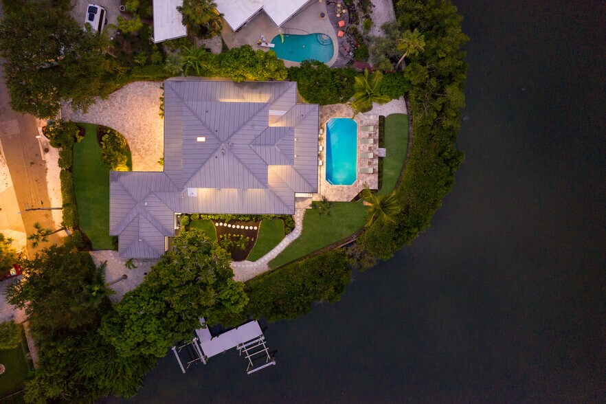 More Photos Of 1718 Bay St, Sarasota Specialty For Sale