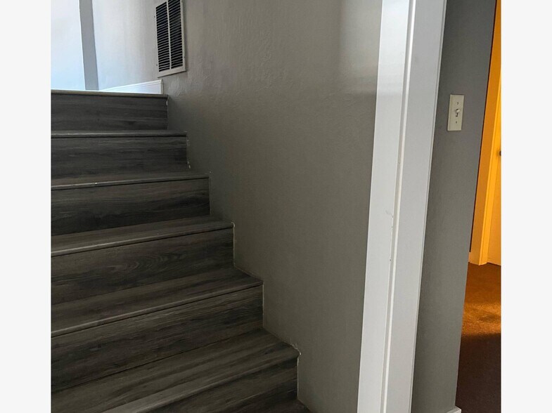 More Photos Of 731 Bryant St, San Francisco Light Distribution For Lease