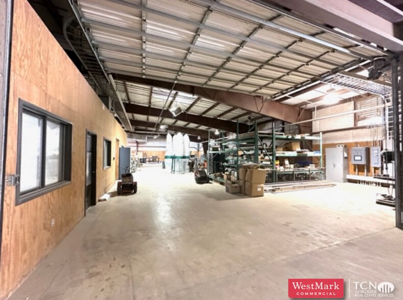 More Photos Of 2002 N Avenue N, Lubbock Manufacturing For Lease