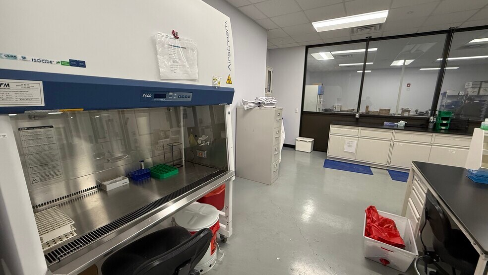 More Photos Of 2550 Brodhead Rd, Bethlehem Flex For Lease