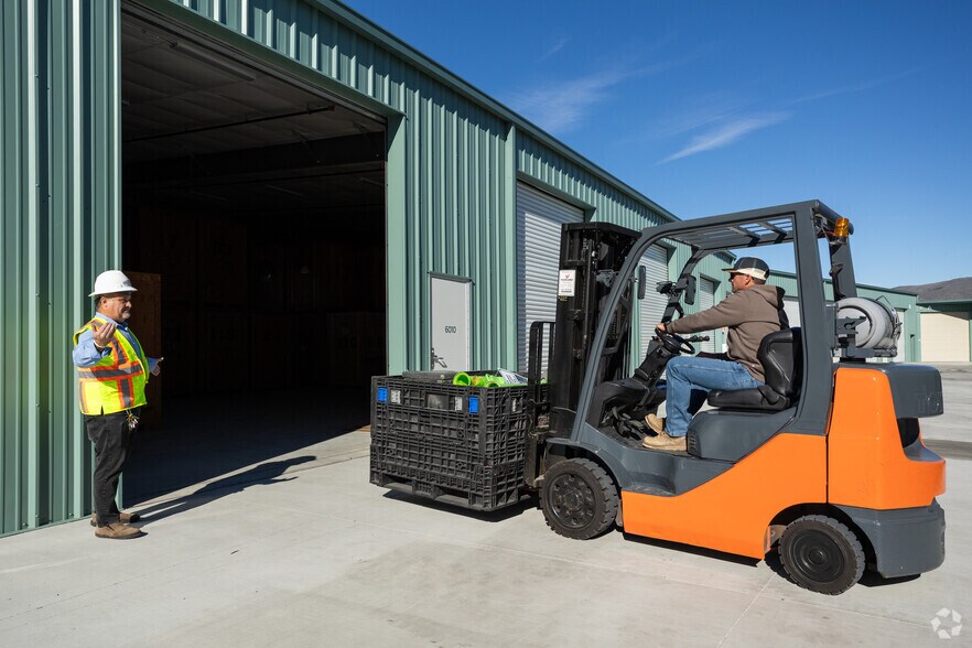 More Photos Of 901 Buckley Rd, San Luis Obispo Self Storage For Lease