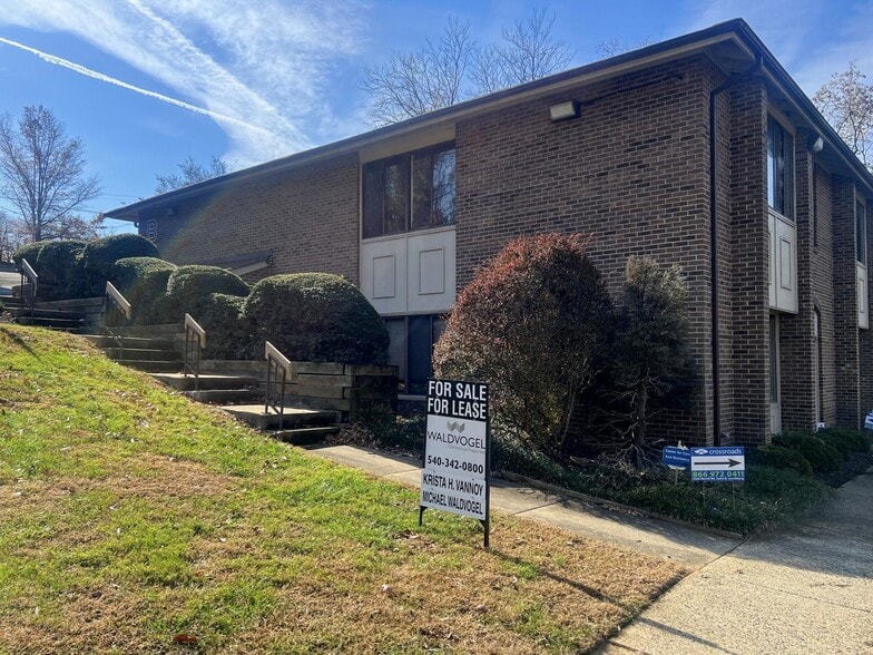 Primary Photo Of 2250 Murrell Rd, Lynchburg Office For Sale