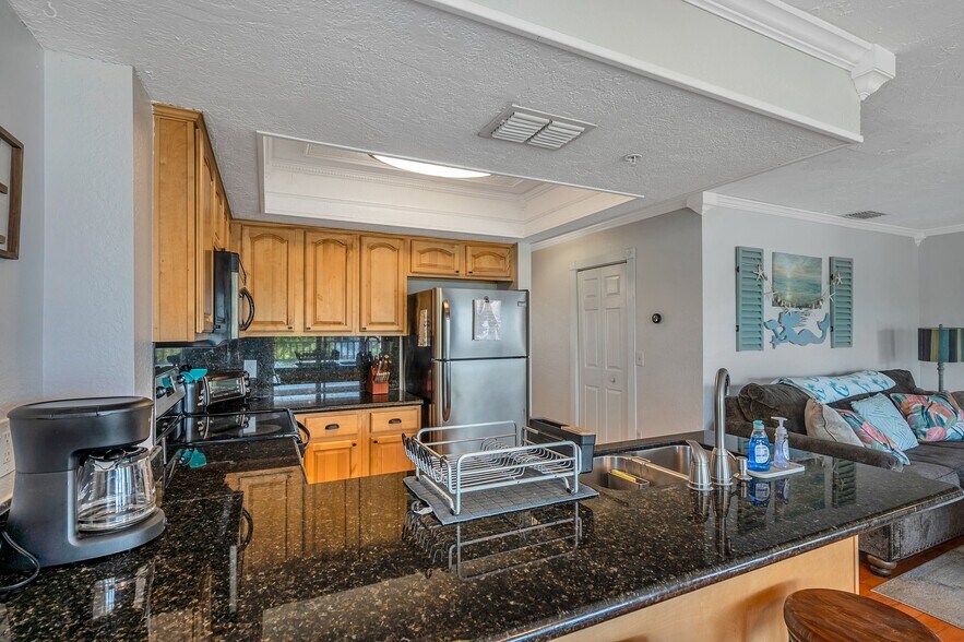More Photos Of 1809 Gulf Blvd, Indian Rocks Beach Apartments For Sale
