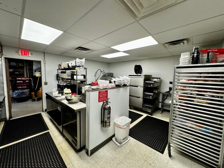 More Photos Of 134 E Market St, Colchester Restaurant For Sale