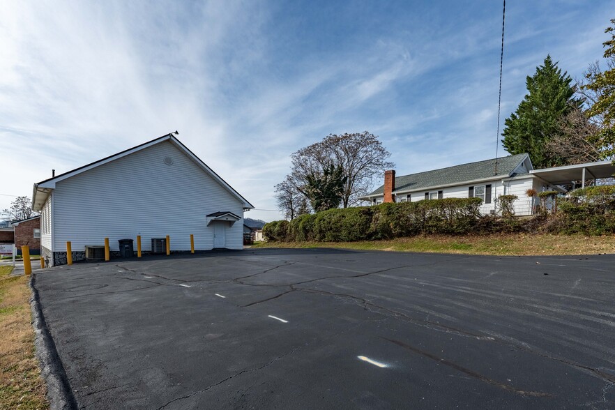 More Photos Of 1025 Maple St, Kingsport Religious Facility For Sale