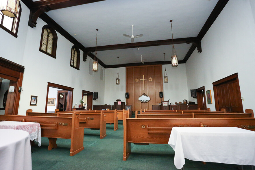 More Photos Of 1205 Elm St, Youngstown Religious Facility For Sale