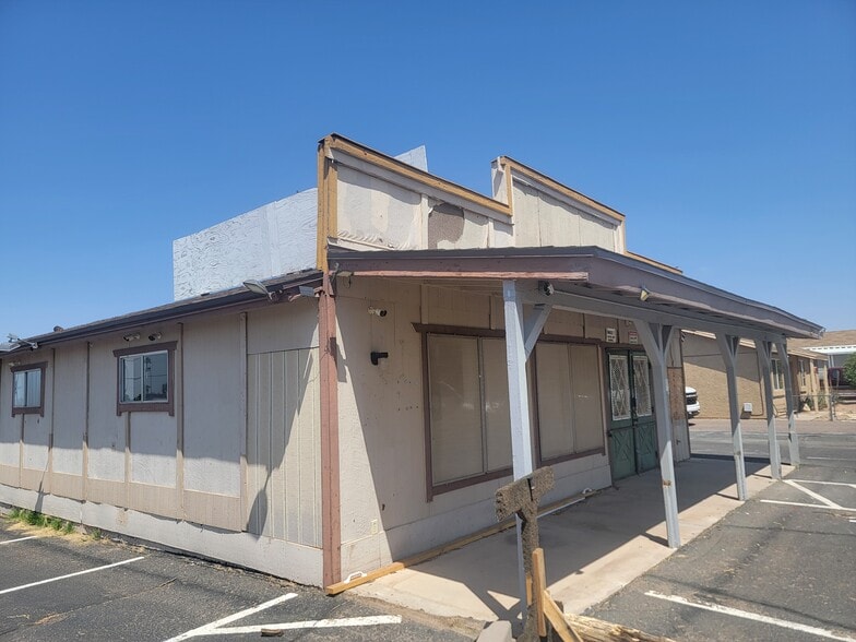 More Photos Of 832 N Main Dr, Apache Junction Freestanding For Sale