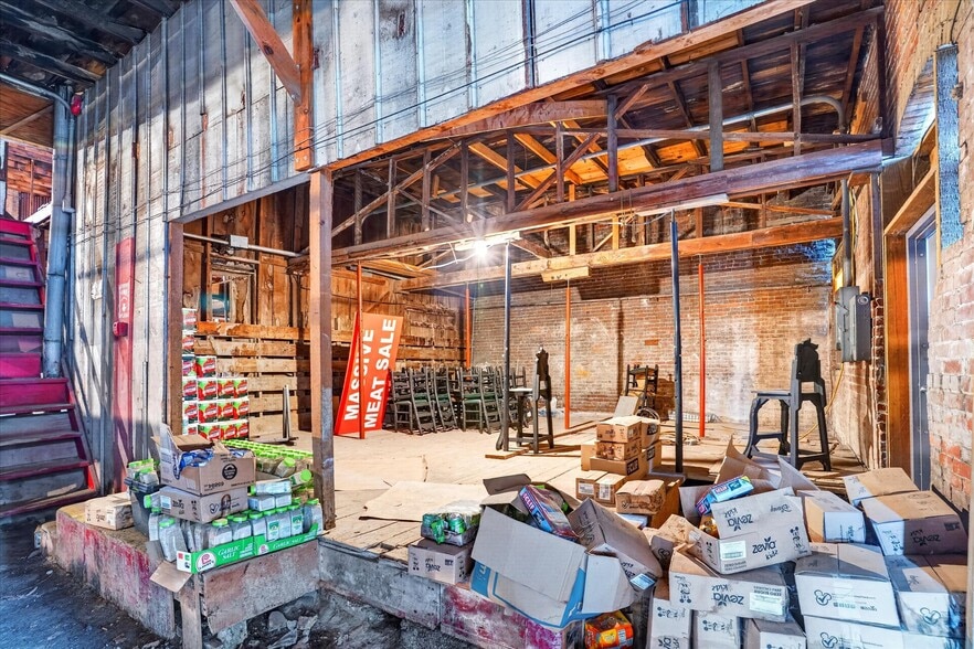 More Photos Of 33 W Olive St, Aurora General Retail For Sale