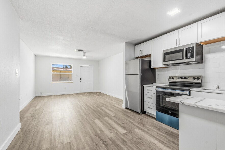 More Photos Of 662 Granada St, Fort Pierce Apartments For Sale