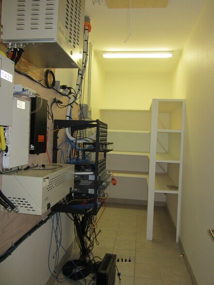 More Photos Of 1425 Universal City Blvd, Universal City Office For Lease