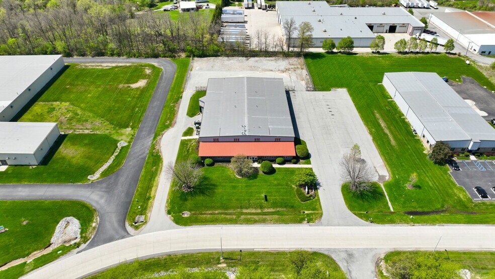 More Photos Of 3421 Centennial Dr, Fort Wayne Warehouse For Lease