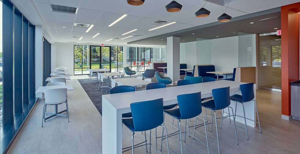 More Photos Of 650 E Swedesford Rd, Wayne Office For Lease