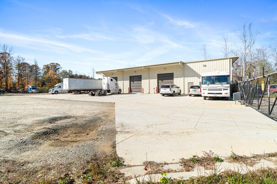 More Photos Of 150 Hiram Industrial Rd, Hiram Warehouse For Sale