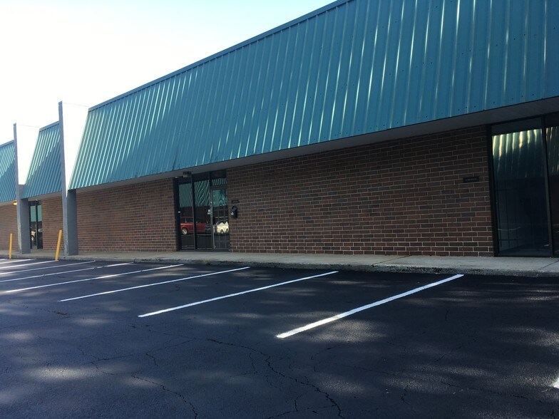 More Photos Of 3902-3916 Shirley Dr SW, Atlanta Unknown For Lease