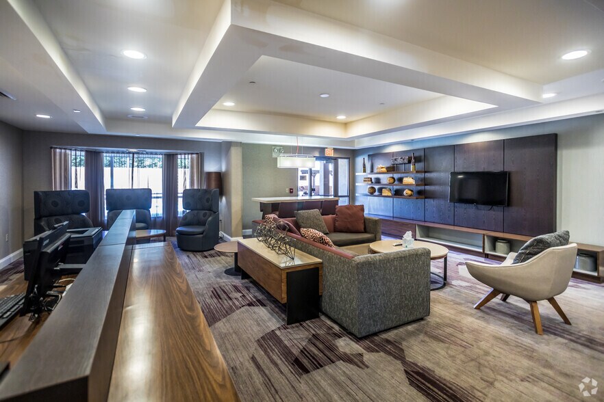 More Photos Of 3076 Kirby Pky, Memphis Hotel For Sale