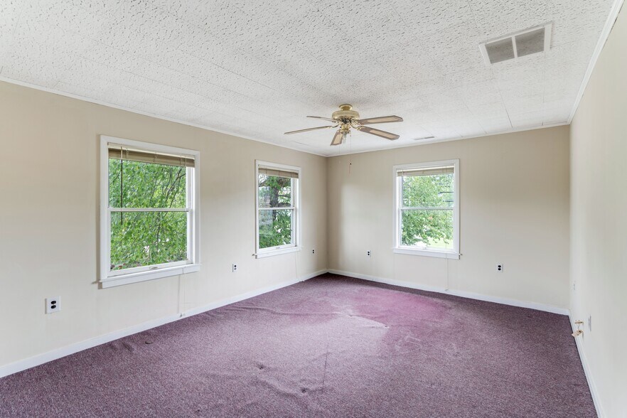 More Photos Of 531 Mullica Hill Rd, Mullica Hill Office For Sale