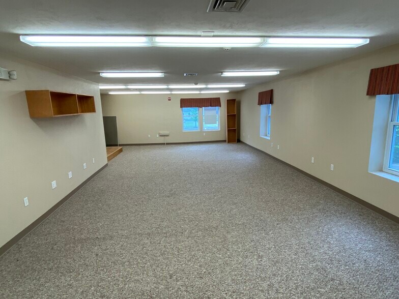 More Photos Of 135 Commonwealth Ave, Concord Storefront Retail Office For Lease