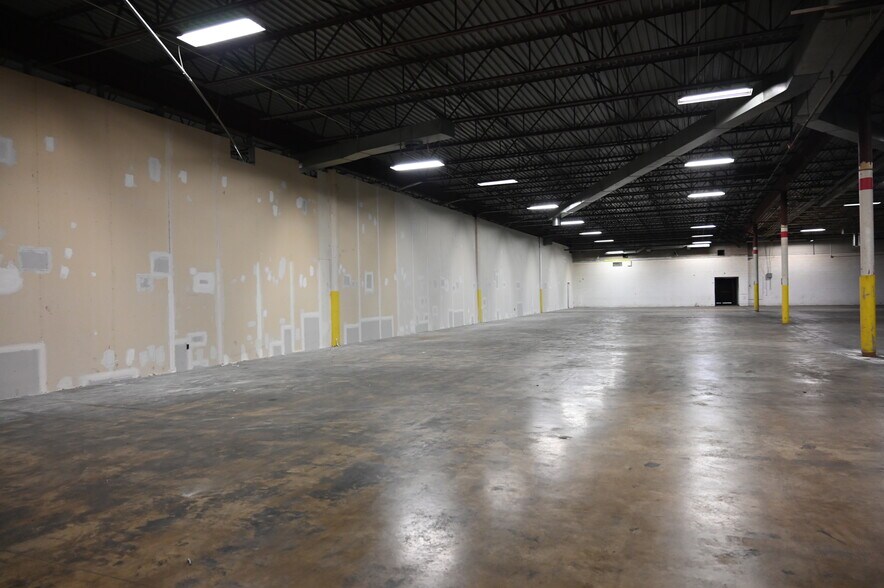More Photos Of 2300 Claremont Ave, Ashland Storefront For Sale