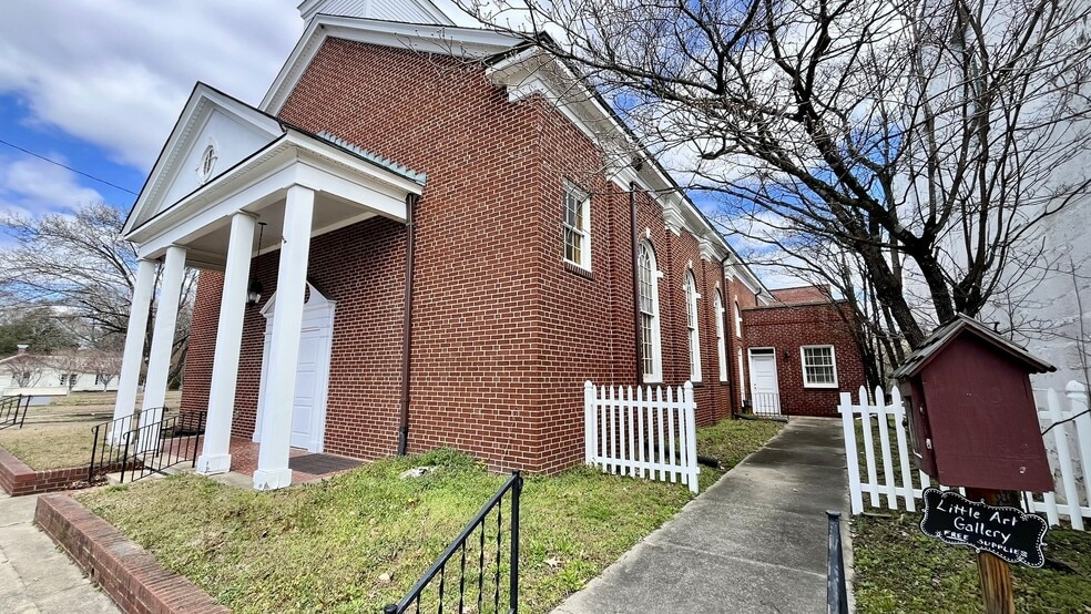 More Photos Of 911 Falls Rd, Rocky Mount Religious Facility For Sale