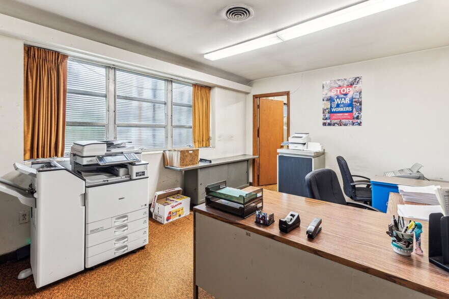 More Photos Of 1453 Edgmont Ave, Chester Office For Sale