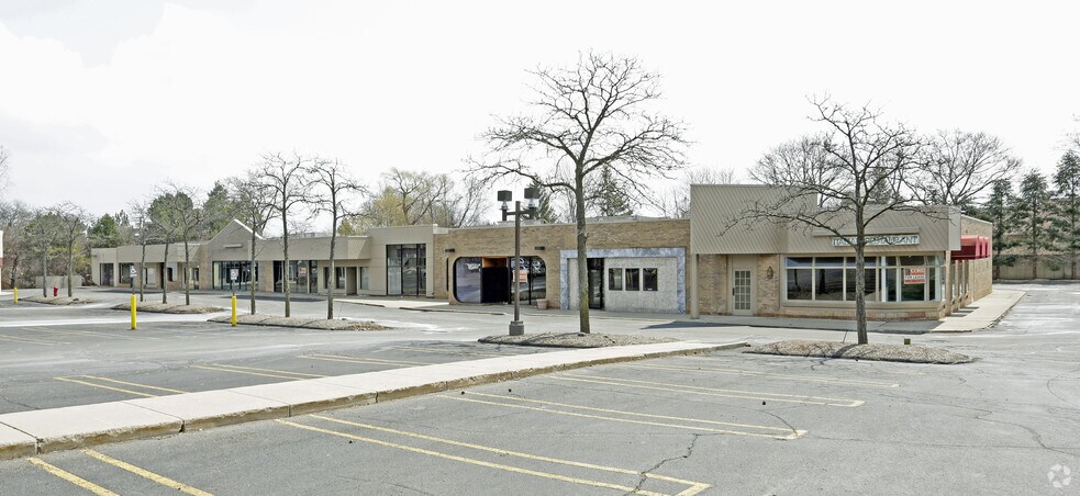 More Photos Of 29649-29999 Northwestern Hwy, Southfield Unknown For Lease