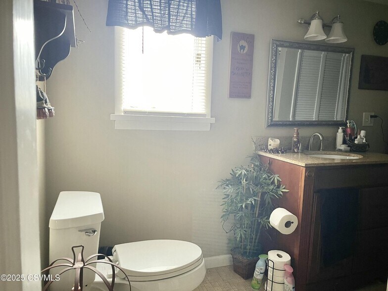 More Photos Of 300-302 N 3rd St, Mifflinburg Apartments For Sale