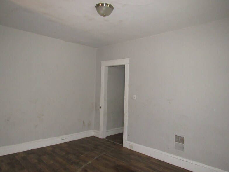 More Photos Of 932 Wheelock Rd, Cleveland Apartments For Sale