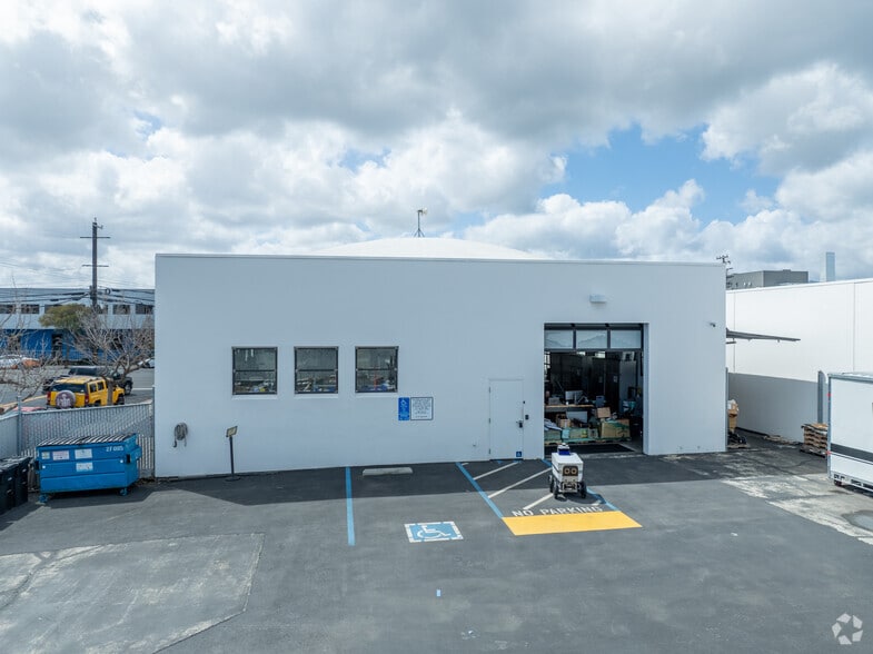 More Photos Of 730 Broadway, Redwood City Research And Development For Sale