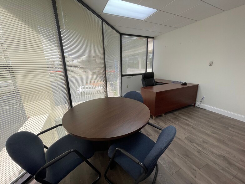 More Photos Of 28163 US Hwy 19 N, Clearwater Office For Lease