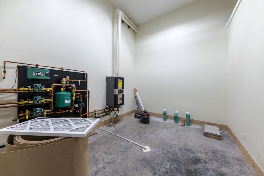 More Photos Of 145 School Rd, Mount Morris Office For Sale