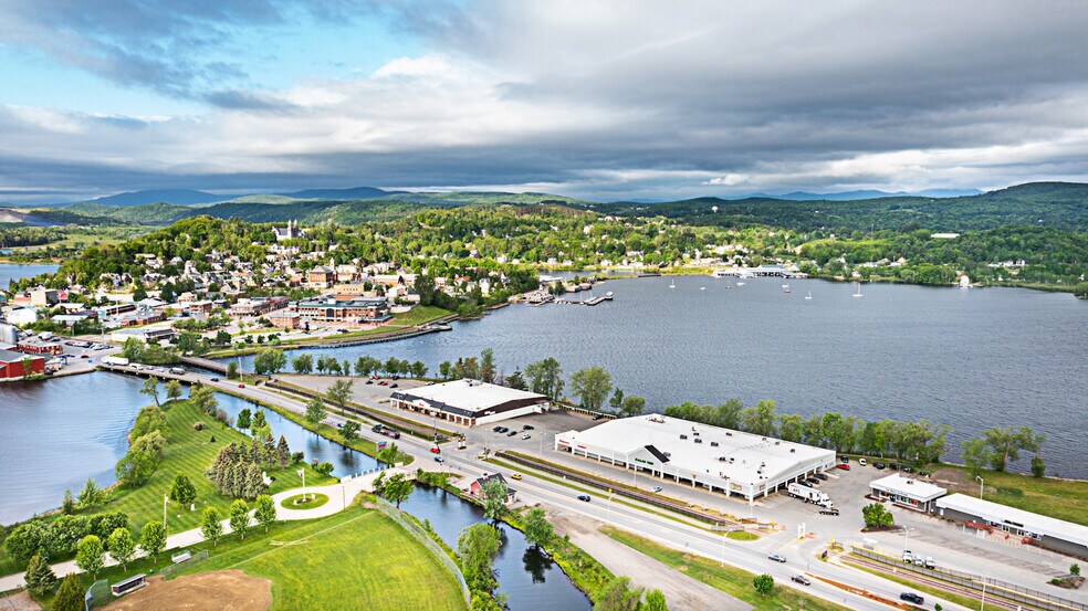 More Photos Of 59 Waterfront Plz, Newport Unknown For Sale