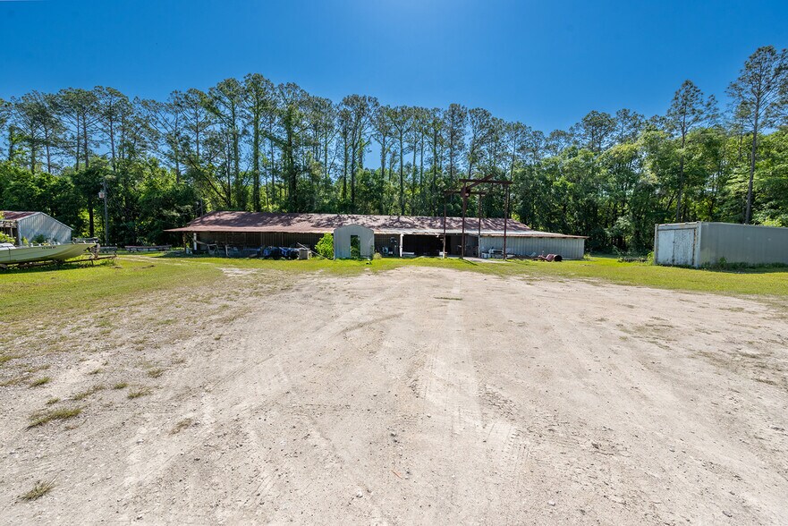 More Photos Of 2856 NE 187th St, Starke Manufacturing For Sale