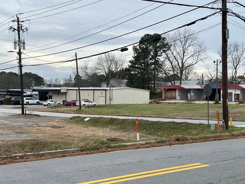 More Photos Of 2878 Jonquil Dr SE, Smyrna Freestanding For Sale