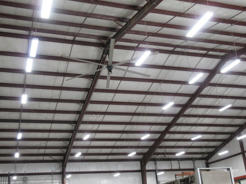 More Photos Of 21061 Gene Campbell Blvd, New Caney Warehouse For Sale