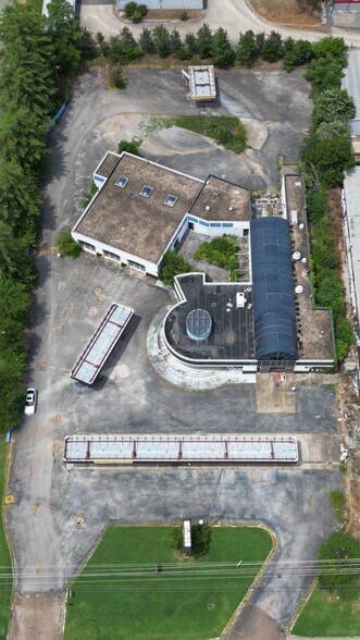 More Photos Of 3030 University Dr, Huntsville Carwash For Sale