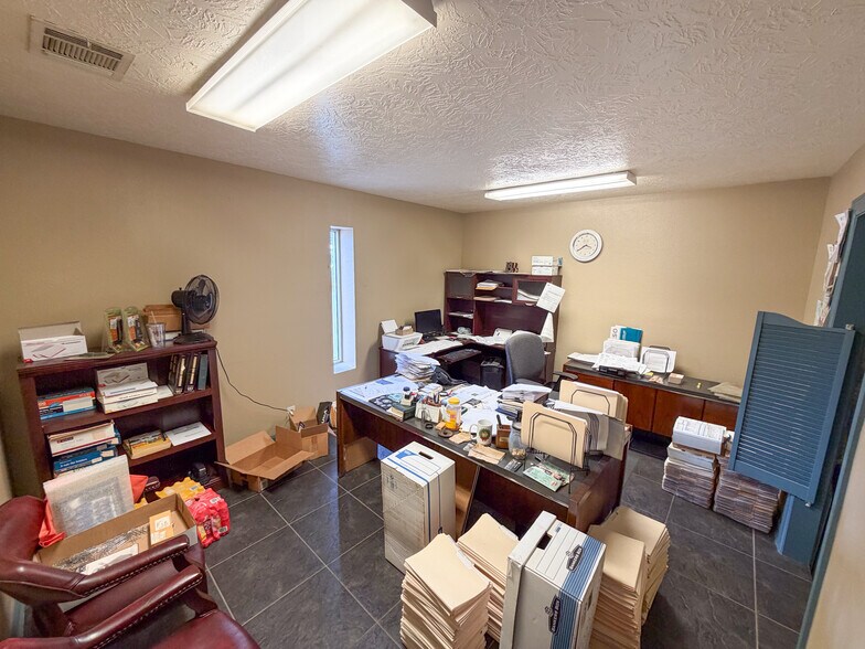 More Photos Of 4421 Theiss Rd, Humble Warehouse For Sale