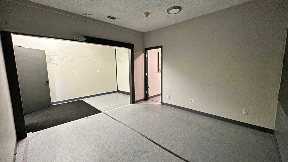 More Photos Of 4119 W FM 2147, Cottonwood Shores Storefront Retail Office For Lease