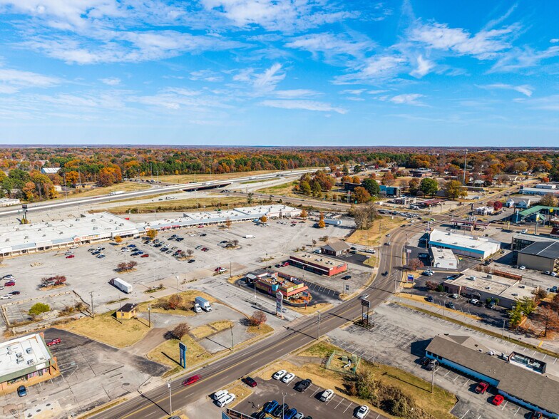 More Photos Of 71 Carriage House Dr, Jackson Restaurant For Sale