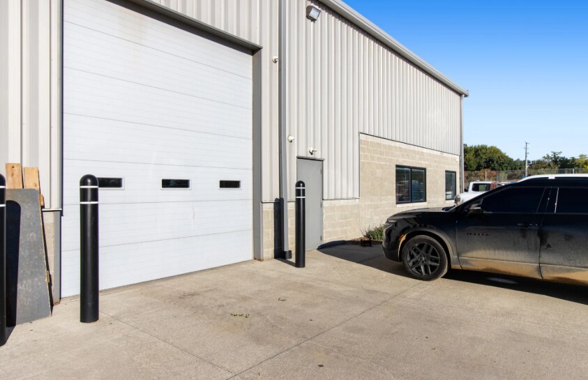 More Photos Of 8190 Old White Lake Rd, Springfield Township Industrial For Sale